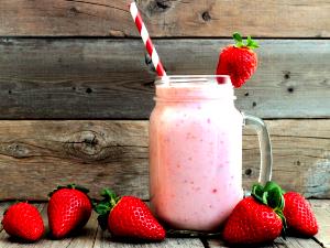 1 scoop (30.7 g) Protein Strawberry Shake