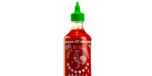 1 serving (0.9 oz) Sriracha Greek Yogurt