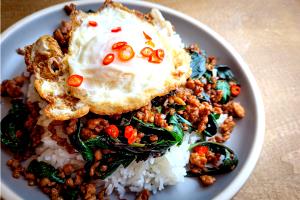 1 serving (10 oz) Chicken Pad Ka Prao with Jasmine Rice