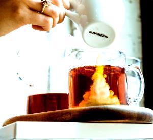 1 serving (10 oz) Earl Grey Tea with Milk & Sugar
