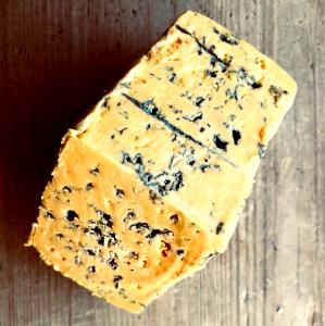 1 serving (100 g) Blacksticks Blue Cheese
