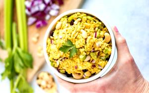 1 serving (100 g) Curry Chicken Salad