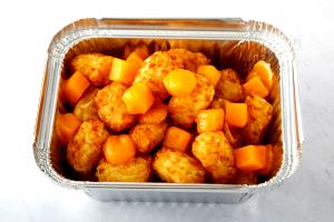 1 serving (102 g) Tater Tots with Cheese (Regular)