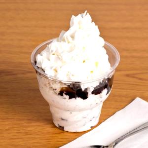 1 serving (11 oz) Sundae (Large)