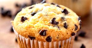 1 serving (113 g) Chocolate Chip Muffins