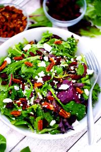 1 serving (11.4 oz) Pecan-Cranberry Mixed Green Salad (2000)