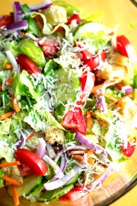 1 serving (117 g) Side Salad