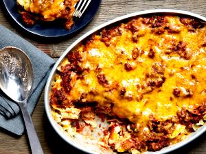 1 serving (11.7 oz) Egg Noodle Bake (1500)