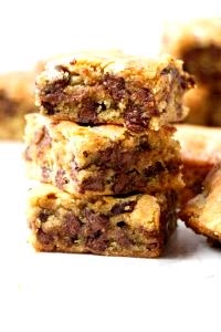 1 serving (119 g) Blondie Brownie