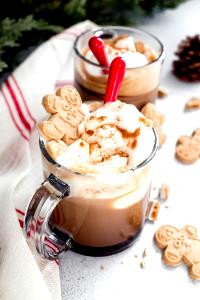 1 serving (12 oz) Gingerbread Latte with Whipped Cream (Tall)