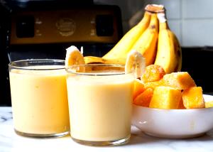 1 serving (12 oz) Mango Banana Smoothie