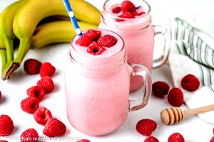 1 serving (12 oz) Raspberry Smoothie (Small)