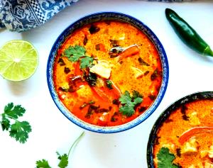 1 serving (12 oz) Thai Red Curry Chicken Soup (Regular)