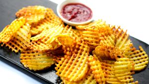 1 serving (128 g) Waffle Potato Fries (Large)