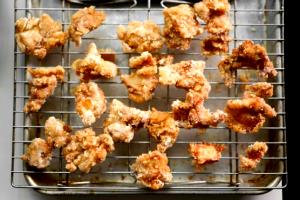 1 serving (140 g) Karaage Chicken
