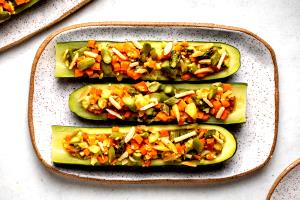 1 serving (140 g) Organic Vegetarian Stuffed Zucchini