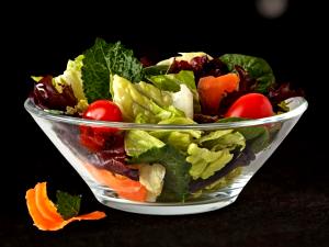 1 serving (144 g) Side Salad