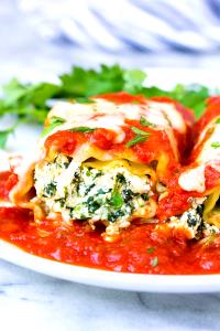 1 serving (14.8 oz) Spinach Lasagna Roll-Up (2000)