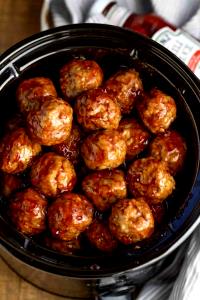 1 serving (154 g) Meatballs & Mozzarella