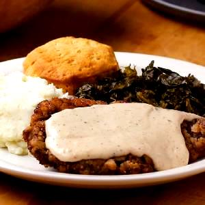 1 serving (155 g) Country Fried Steak with Peppered White Gravy