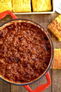 1 serving (15.75 oz) All Natural Steak Chili with Cornbread (Large)