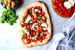 1 serving (16 oz) Meatball Pesto Flatbread Pizza (Individual)