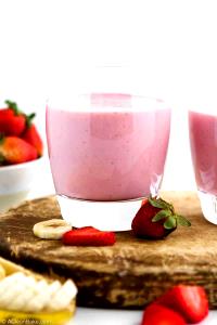 1 serving (16 oz) Strawberry Banana Vivanno Smoothie (Grande)