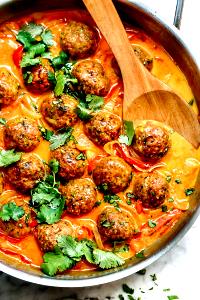 1 serving (16 oz) Thai Meatball Curry