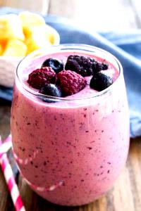 1 serving (173 g) Wildberry Mango Smoothie