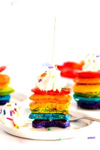1 serving (179 g) Rainbow Pancakes (Kids)