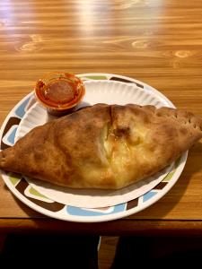 1 serving (182 g) Combo Calzone (Large)