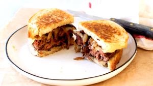 1 serving (192 g) Sourdough Patty Melt