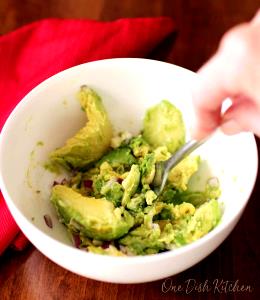 1 serving (2 oz) Guacamole with Real Chopped Vegetables