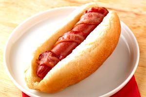 1 serving (200 g) Bacon Cheese Dog