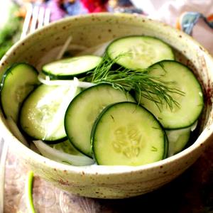 1 serving (202 g) Cucumber Salad