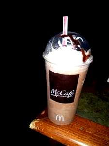 1 serving (22 oz) Frappe Mocha (Large)