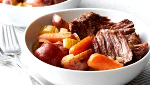1 serving (22.4 oz) Turkey Pot Roast Dinner (2000)
