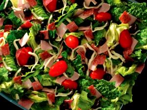 1 serving (235 g) Antipasto Salad (Small, 1 Serving)