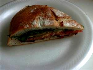 1 serving (239 g) 1/4 Ham Muffaletta
