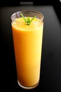 1 serving (240 ml) Mango Smoothie