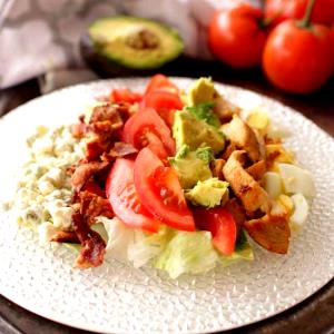 1 serving (245 g) Classic Cobb Salad