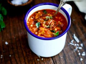 1 serving (25 g) Tomato Based Pasta Soup