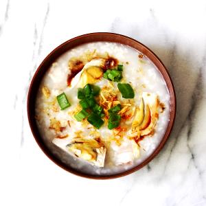 1 Serving (250.0 G) Congee with pork shrimp and squid plus egg