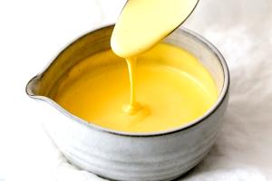 1 serving (28 g) Hollandaise Sauce