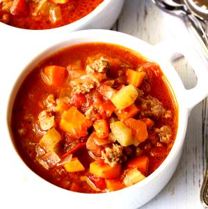 1 serving (284 g) Beef Vegetable Soup (Regular)