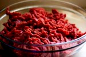 1 Serving ( 3 Oz ) Ground Beef (80% Lean / 20% Fat, Crumbles, Cooked, Pan-Browned)