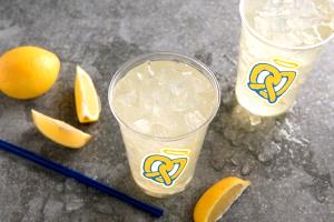 1 serving (32 oz) Auntie Anne