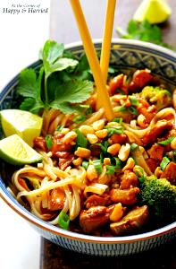 1 serving (325 g) Kung Pao Chicken Noodle Bowl