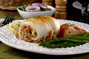 1 serving (328 g) Crabmeat Stuffed Fish