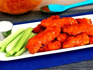 1 serving (34 g) Boneless Fiery Buffalo Wings (1)